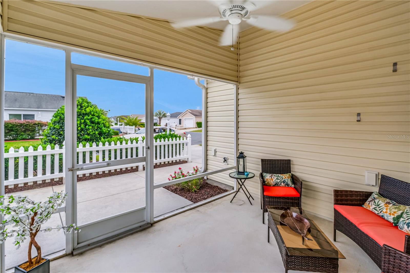 1806 QUEENSBURY TER, THE VILLAGES, FL — photo 3