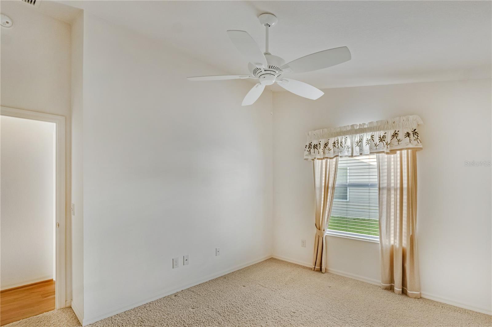 1806 QUEENSBURY TER, THE VILLAGES, FL — photo 20