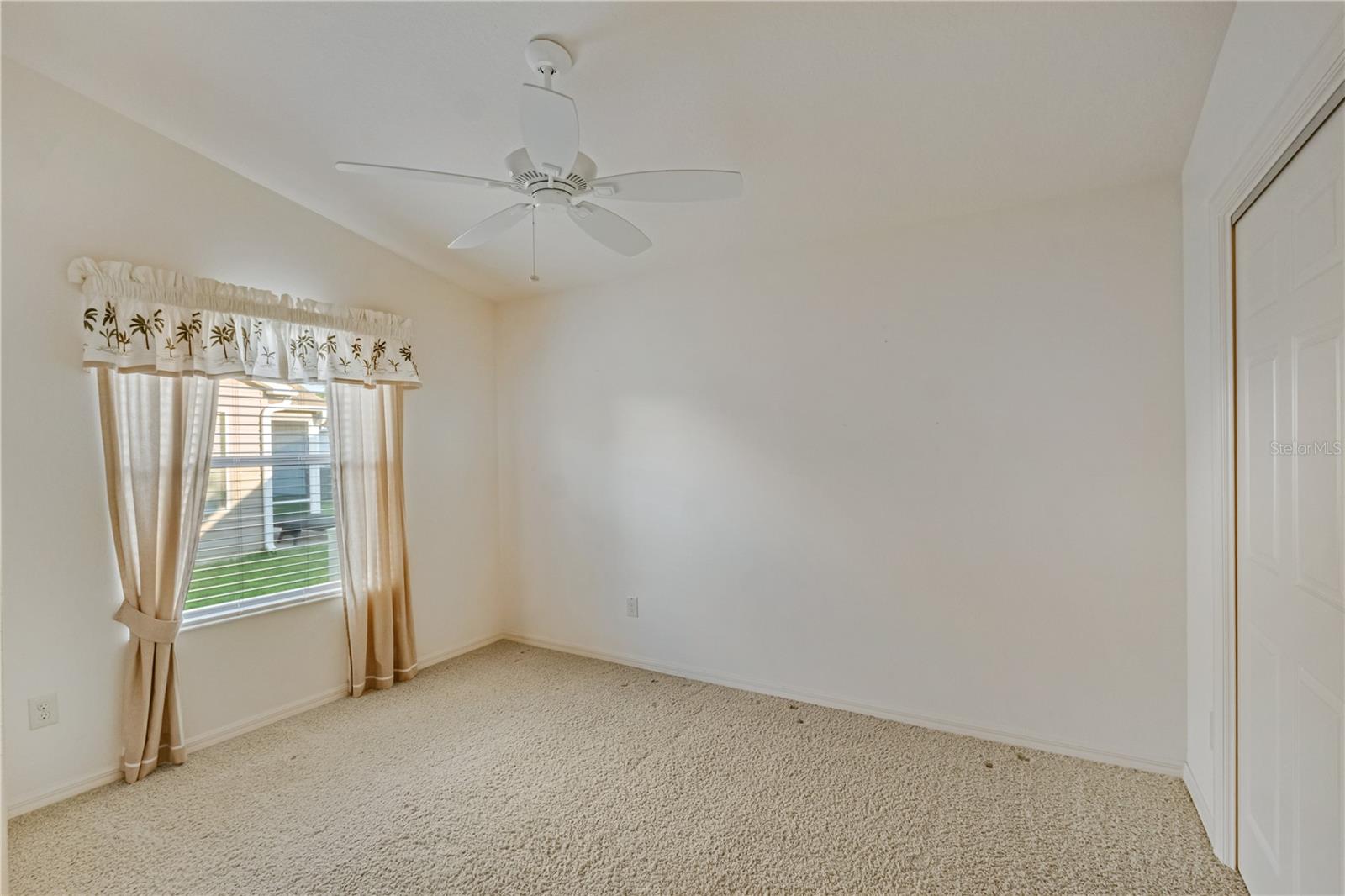 1806 QUEENSBURY TER, THE VILLAGES, FL — photo 21