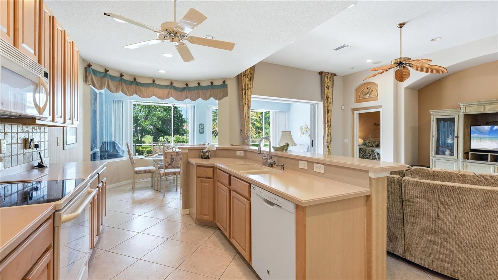5704 WHITE JASMINE WAY, NORTH PORT, FL — photo 12
