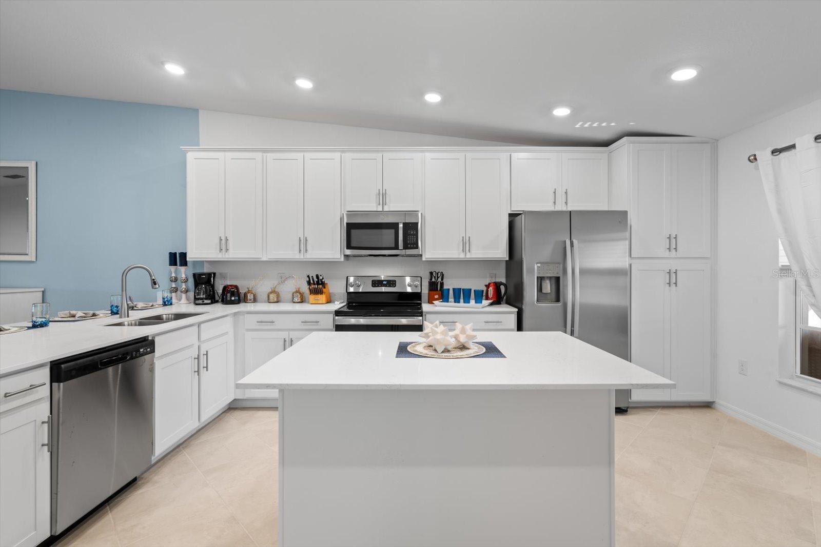 12390 WELLEN GOLF ST #201, VENICE, FL — photo 24