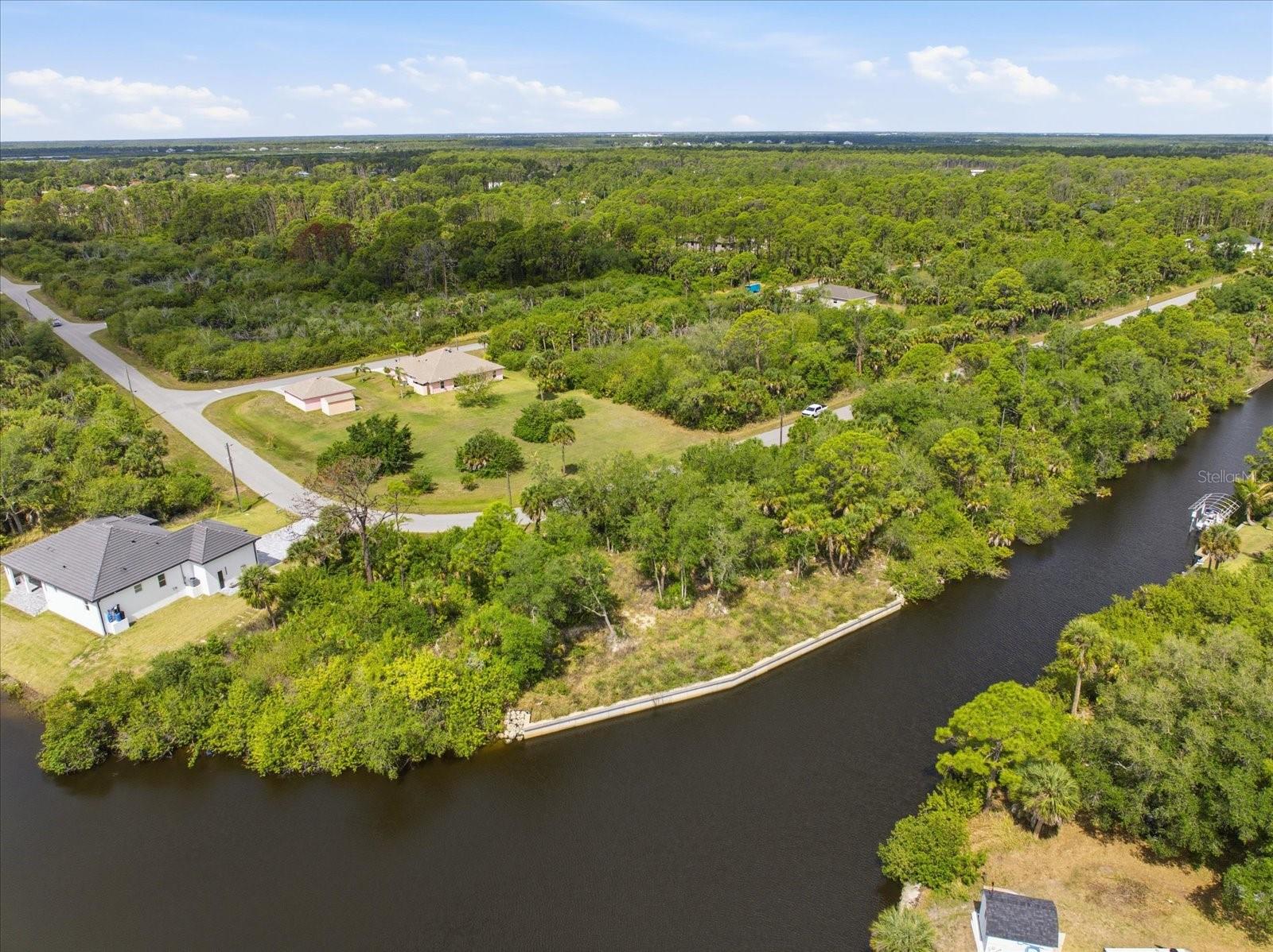 554 MCDILL DR, PORT CHARLOTTE, FL — photo 12