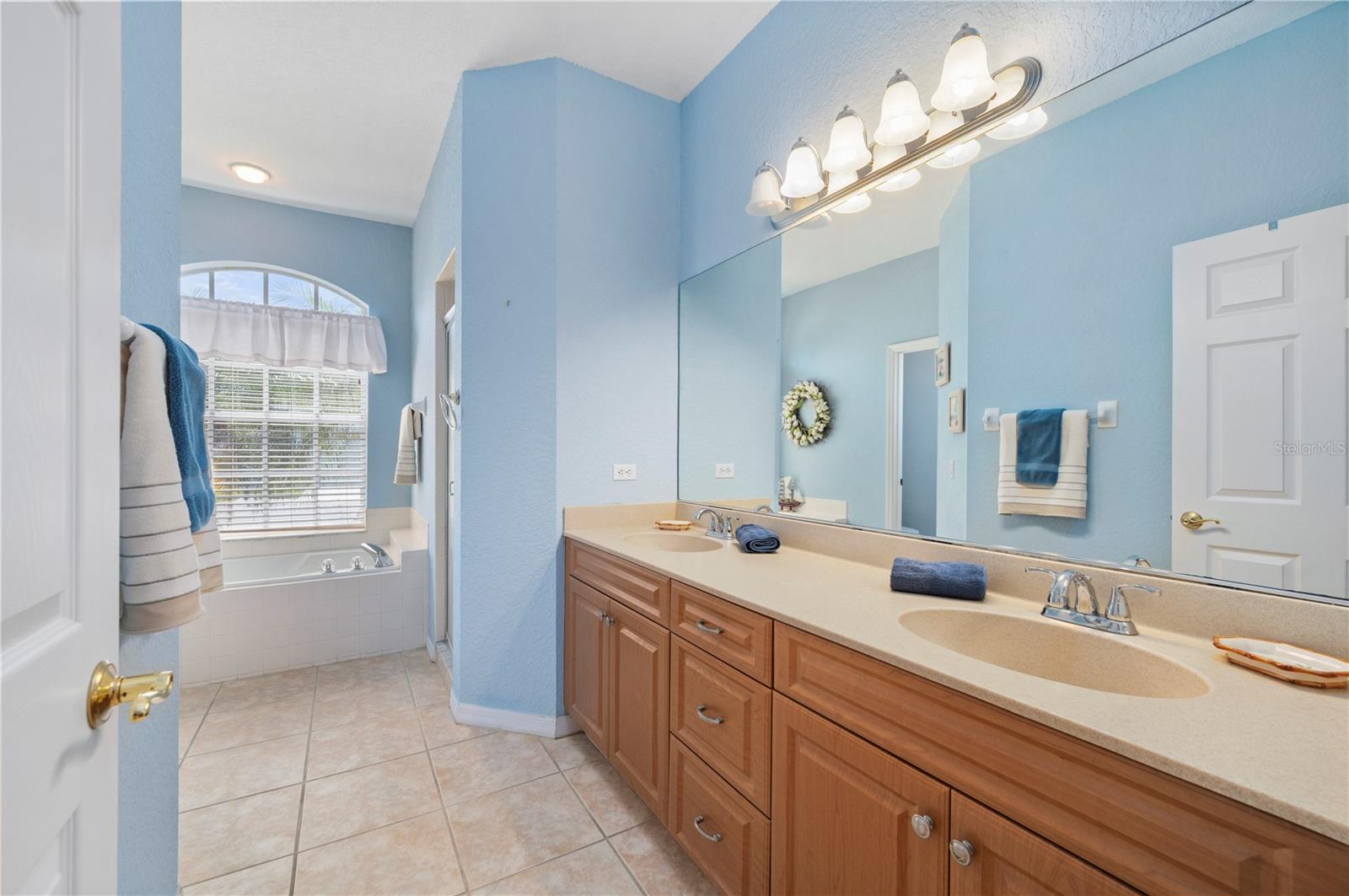 1637 PALACE CT, PORT CHARLOTTE, FL — photo 22