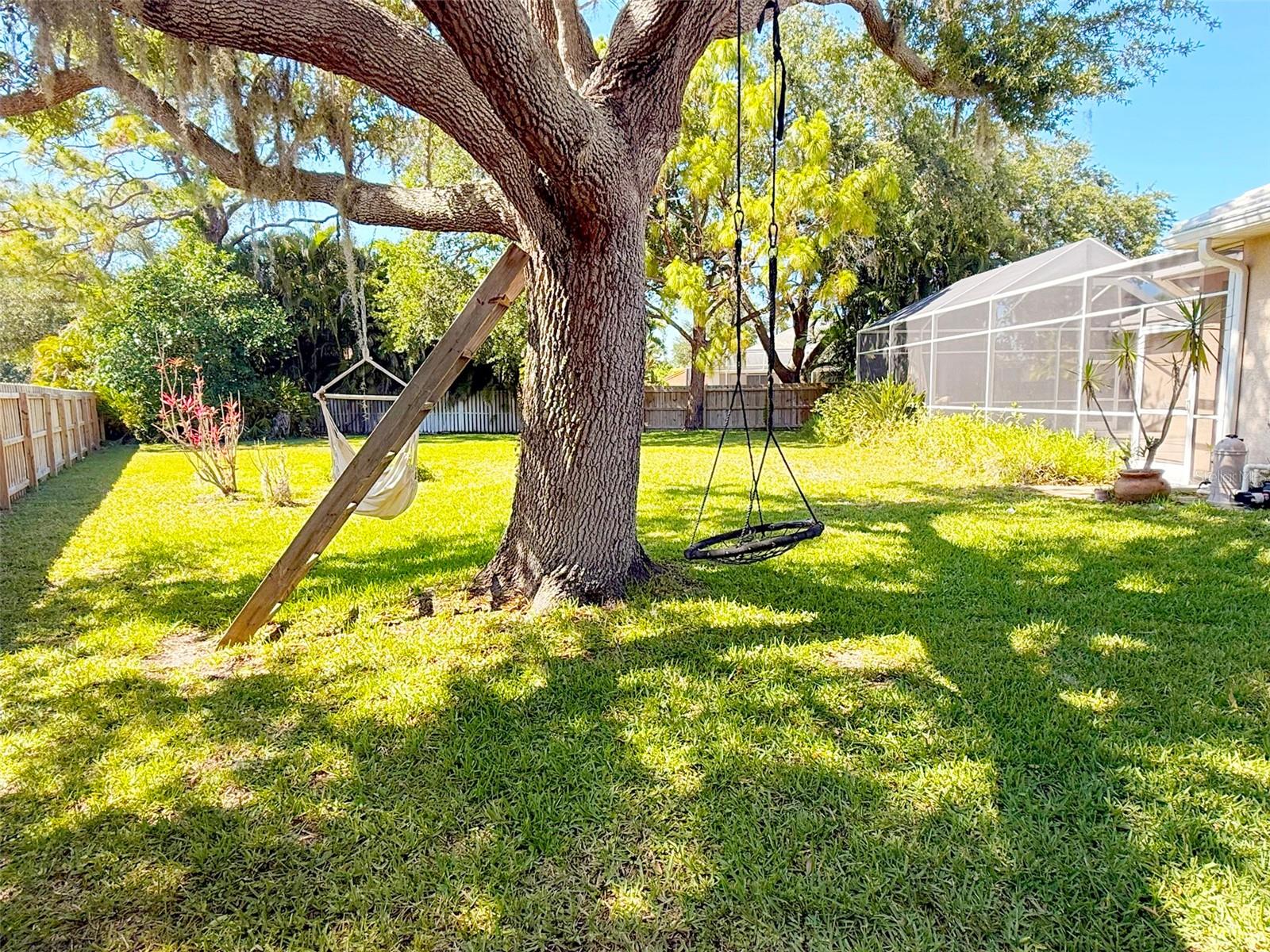 619 OAK RIVER CT, OSPREY, FL — photo 35