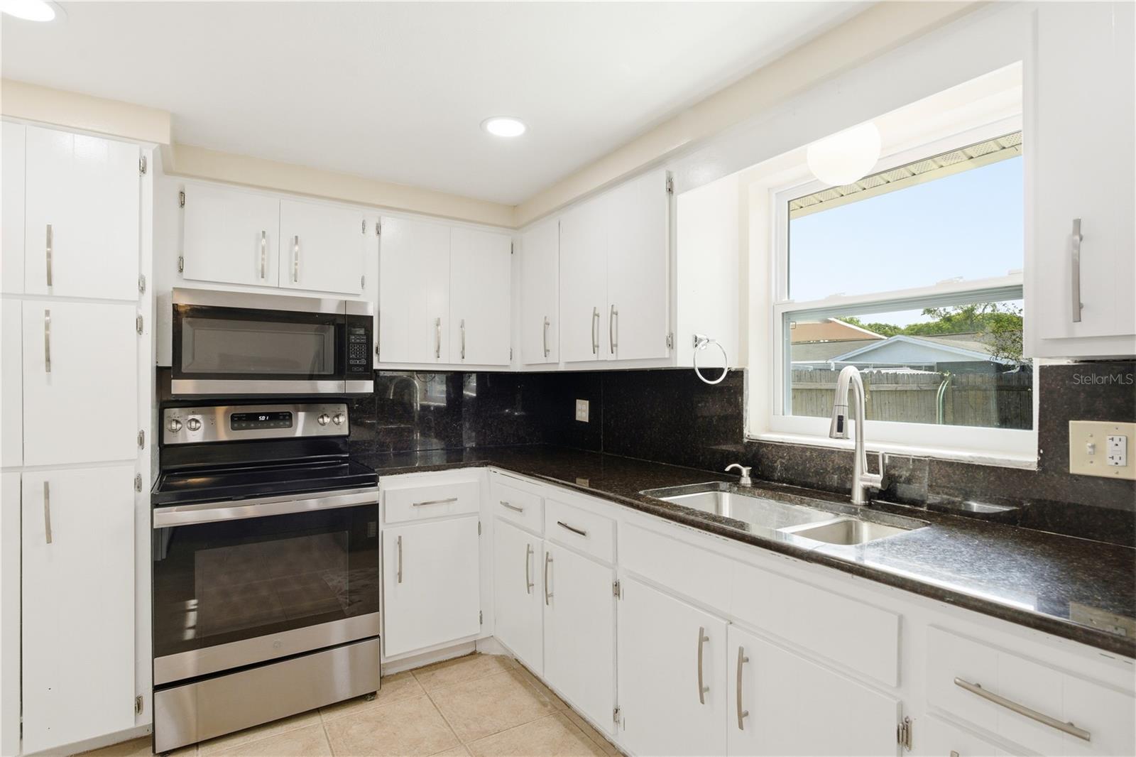 11205 GLOVER RD, PORT RICHEY, FL — photo 16