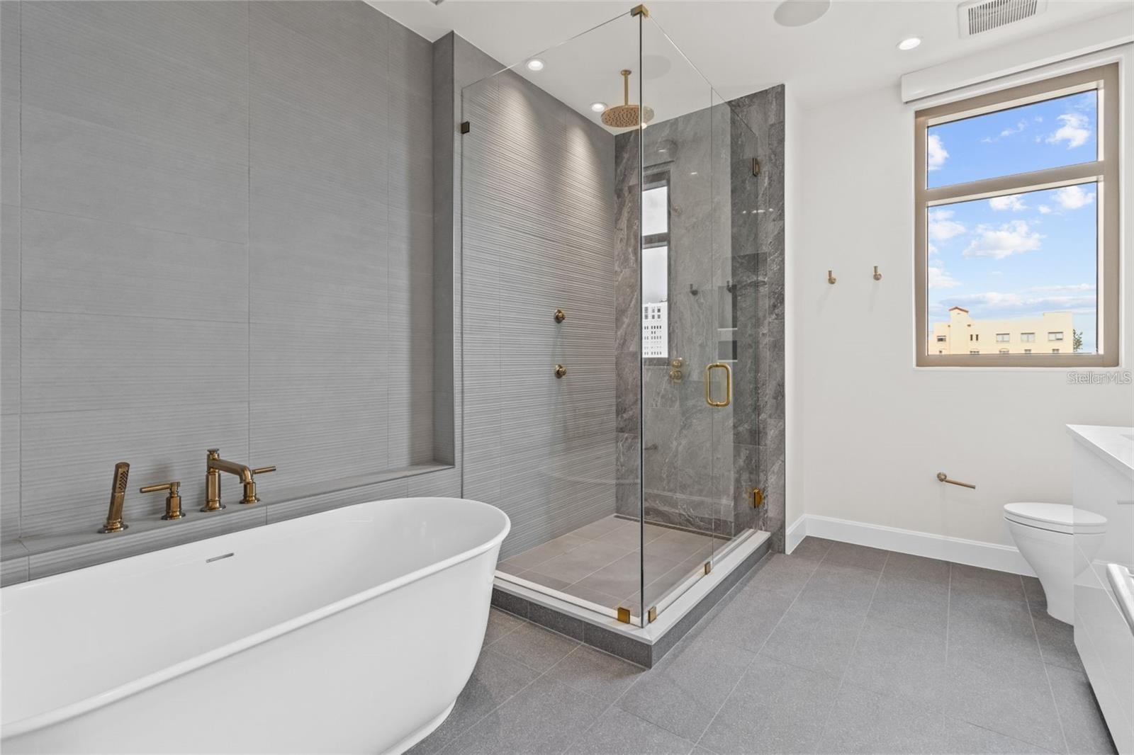 126 4TH AVE NE #601, ST PETERSBURG, FL — photo 24