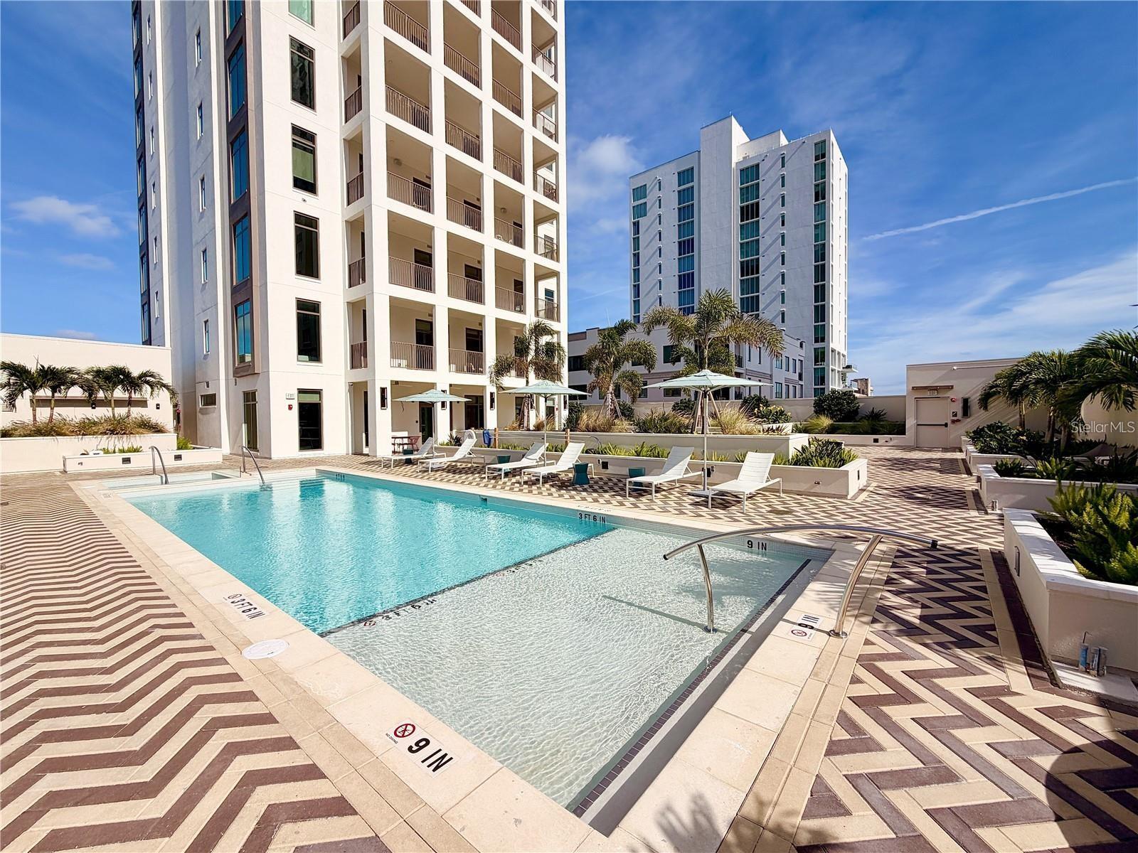 126 4TH AVE NE #601, ST PETERSBURG, FL — photo 37