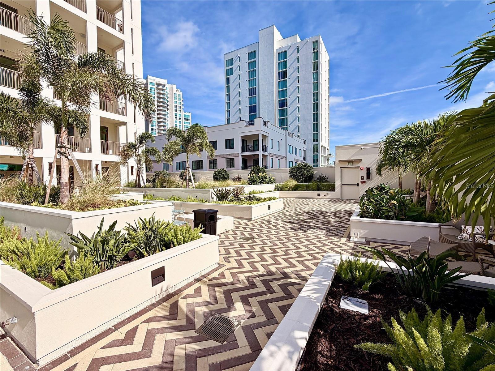 126 4TH AVE NE #601, ST PETERSBURG, FL — photo 41