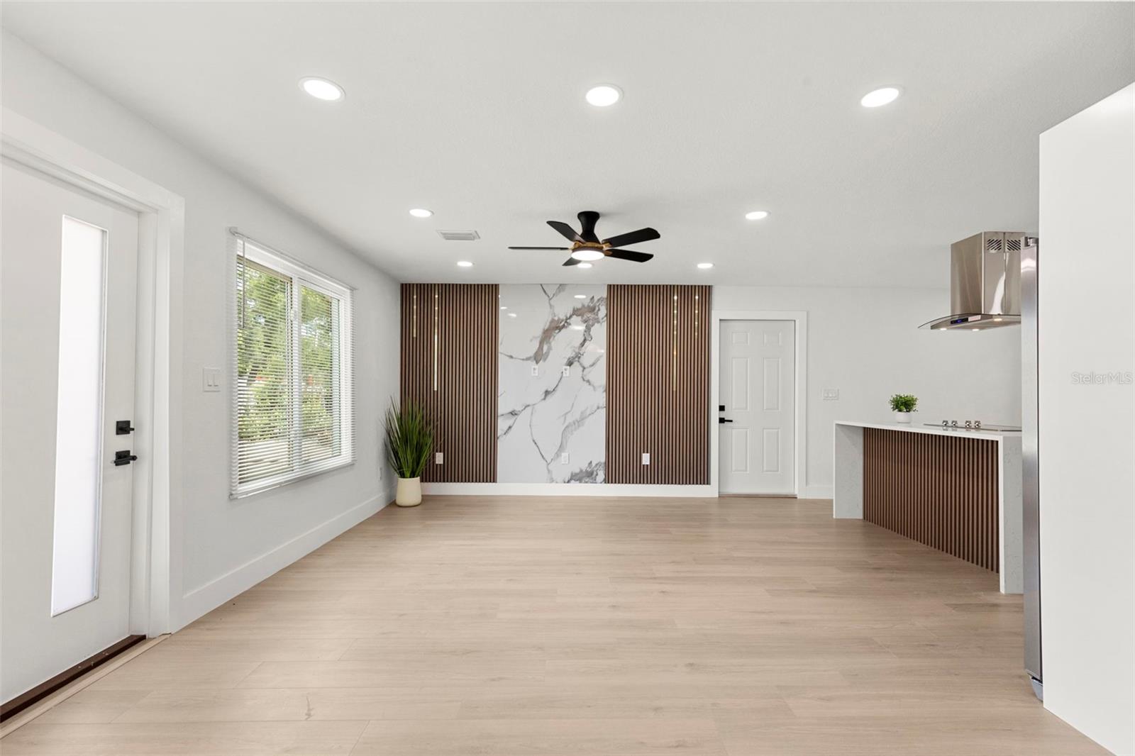 5501 N ALBANY AVE, TAMPA, FL — photo 7