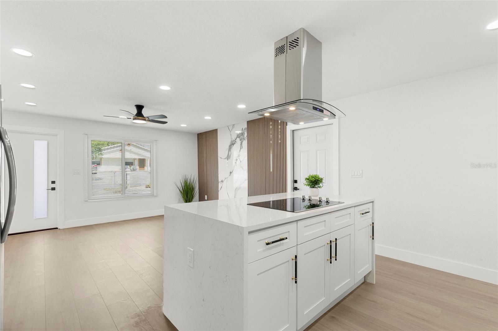 5501 N ALBANY AVE, TAMPA, FL — photo 12