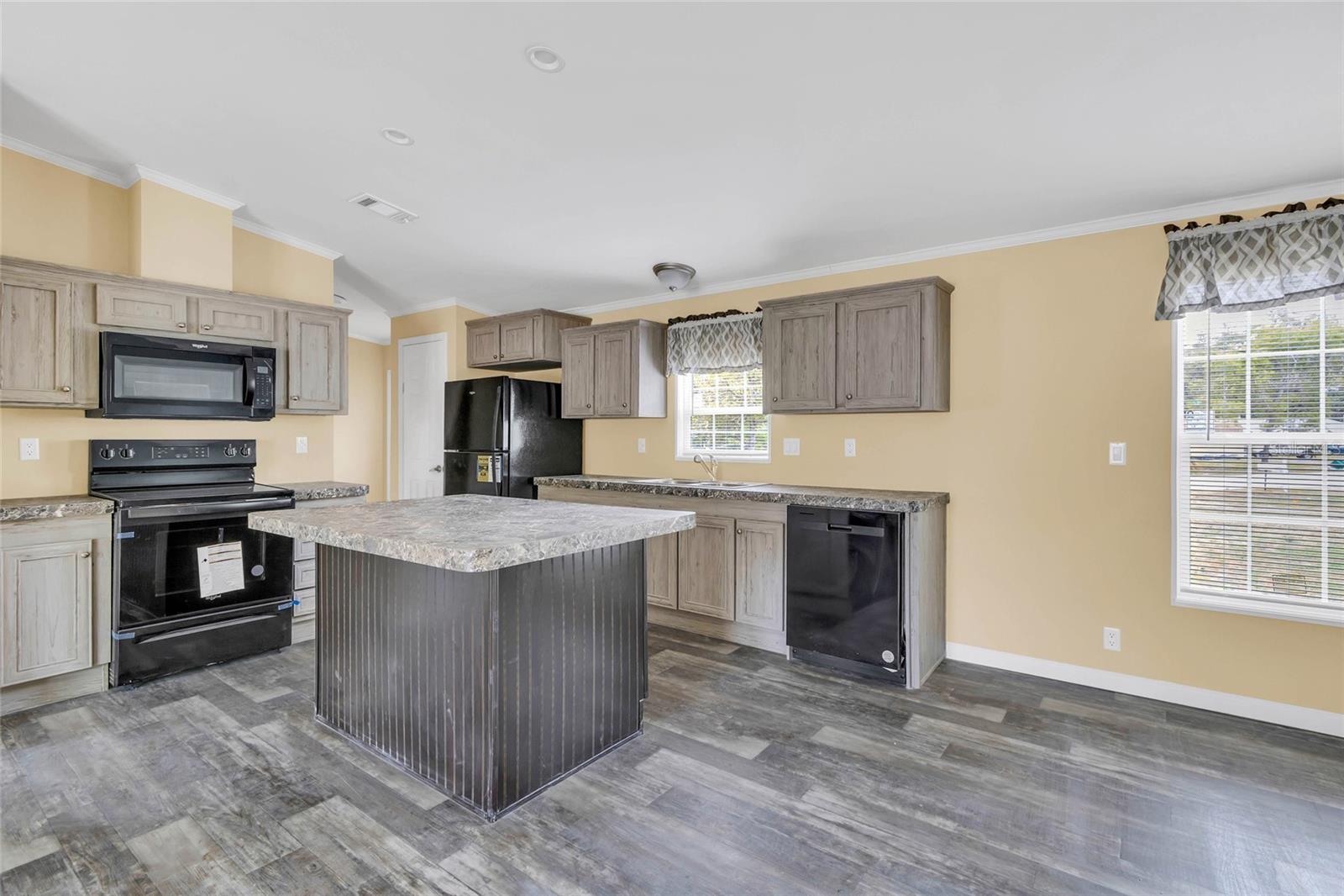 7193 SEALAWN DR, SPRING HILL, FL — photo 3