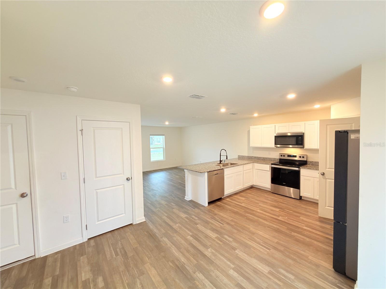 733 JAMES CT, KISSIMMEE, FL — photo 6