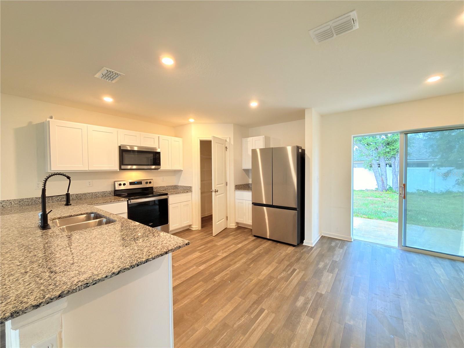 733 JAMES CT, KISSIMMEE, FL — photo 7