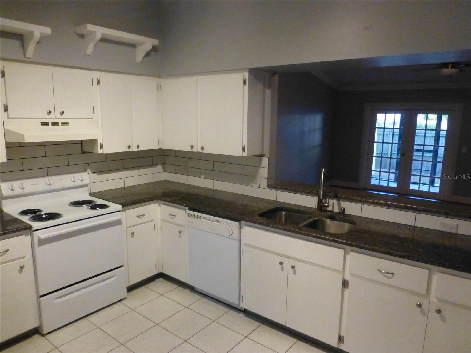 1890 WOLFORD RD #5, CLEARWATER, FL — photo 5