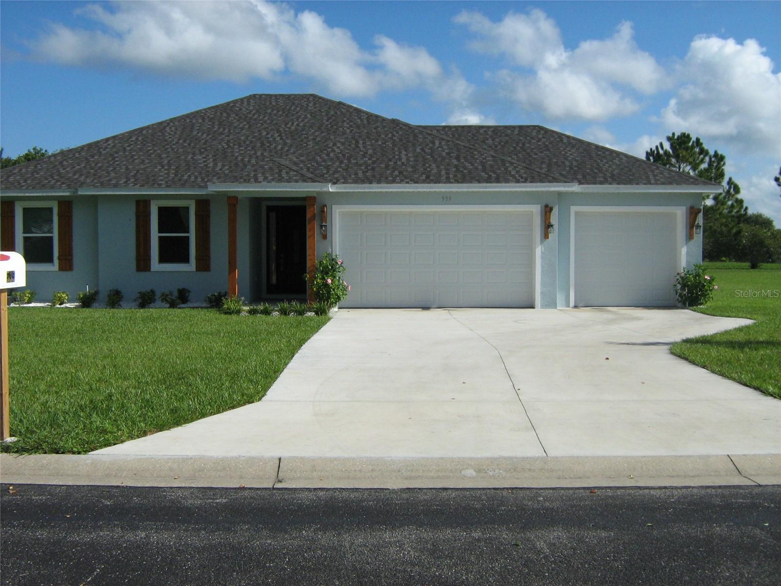 535 DOWLING CIR, LADY LAKE, FL