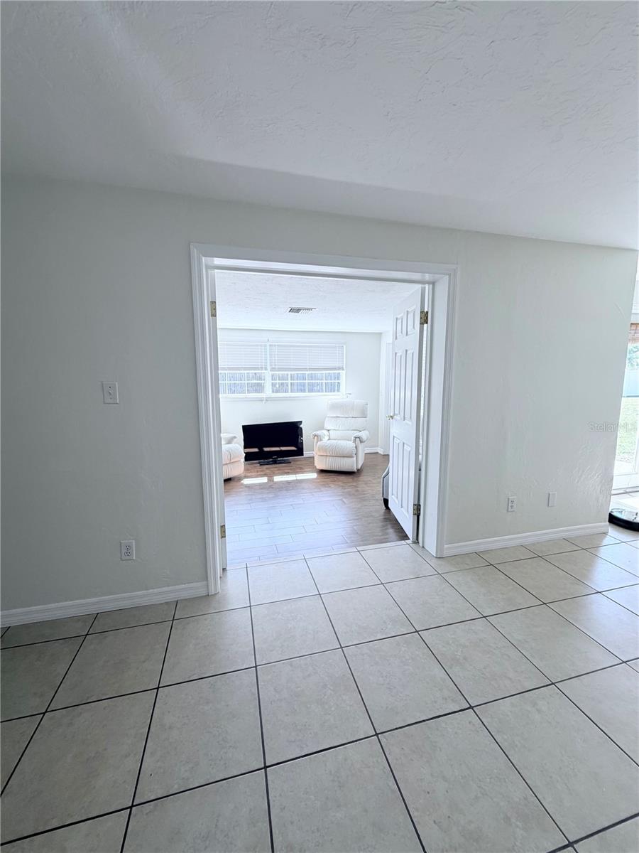 3219 CAMBRIDGE DR, SARASOTA, FL — photo 12