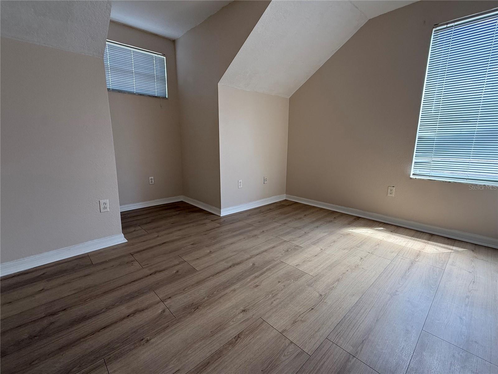 5901 WRENWATER DR, LITHIA, FL — photo 10