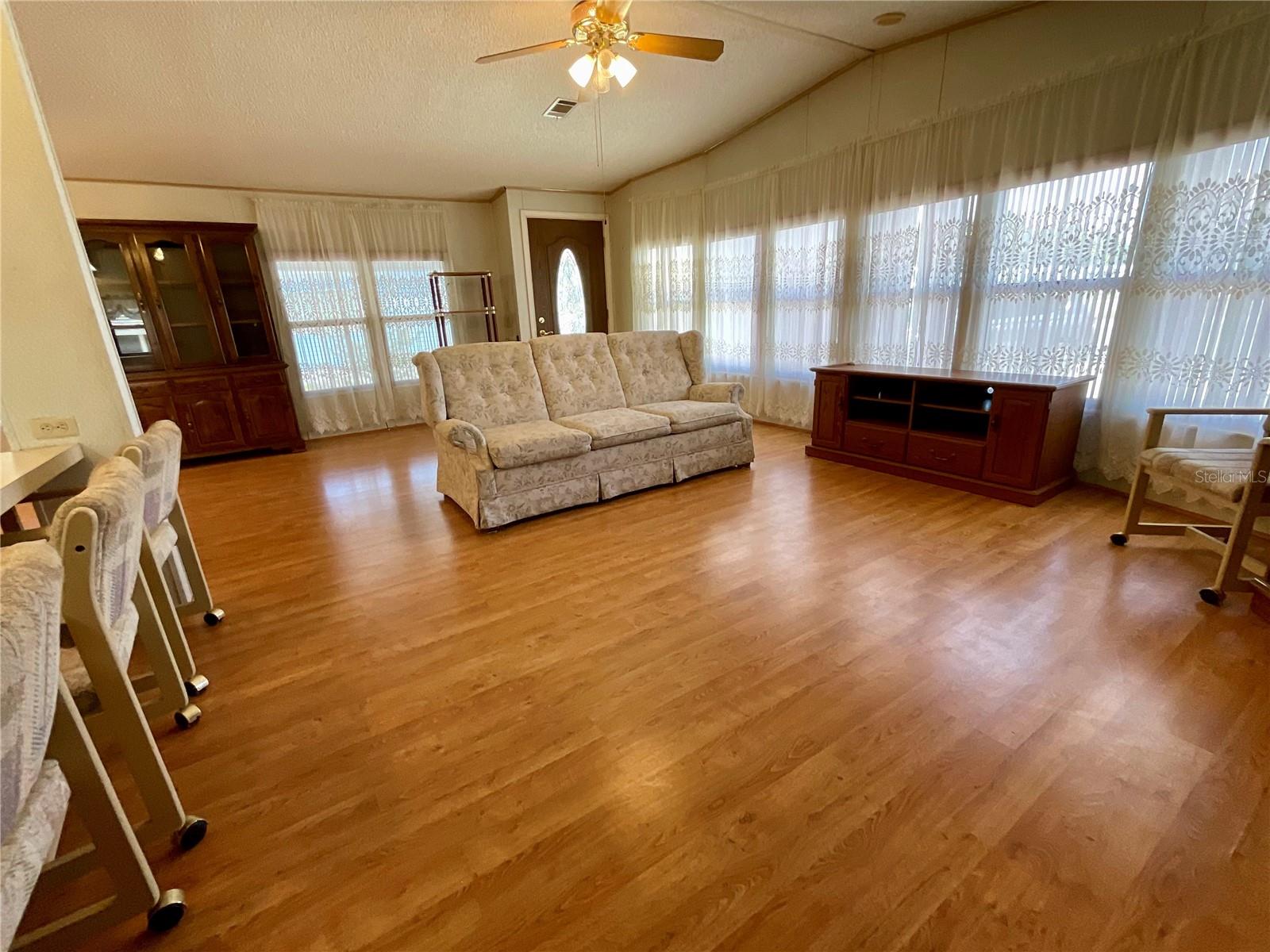 35935 TANDA CIR, ZEPHYRHILLS, FL — photo 7