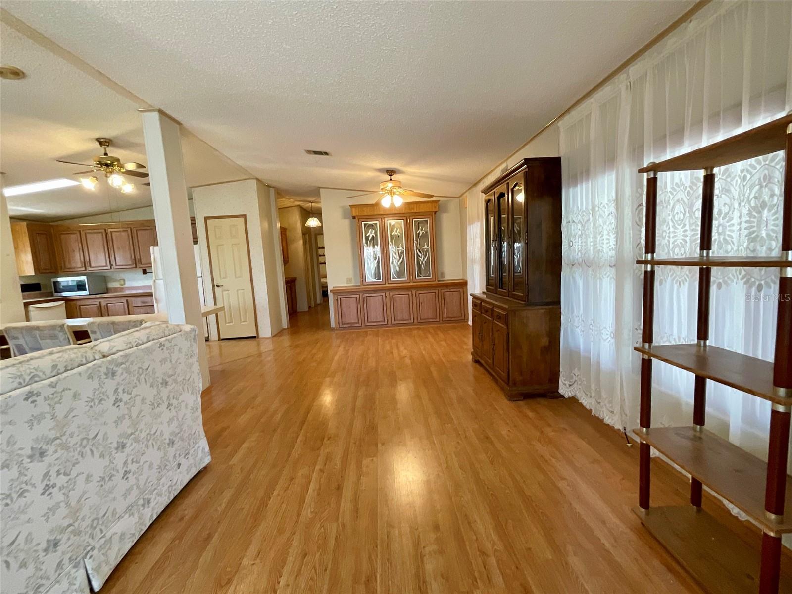 35935 TANDA CIR, ZEPHYRHILLS, FL — photo 9