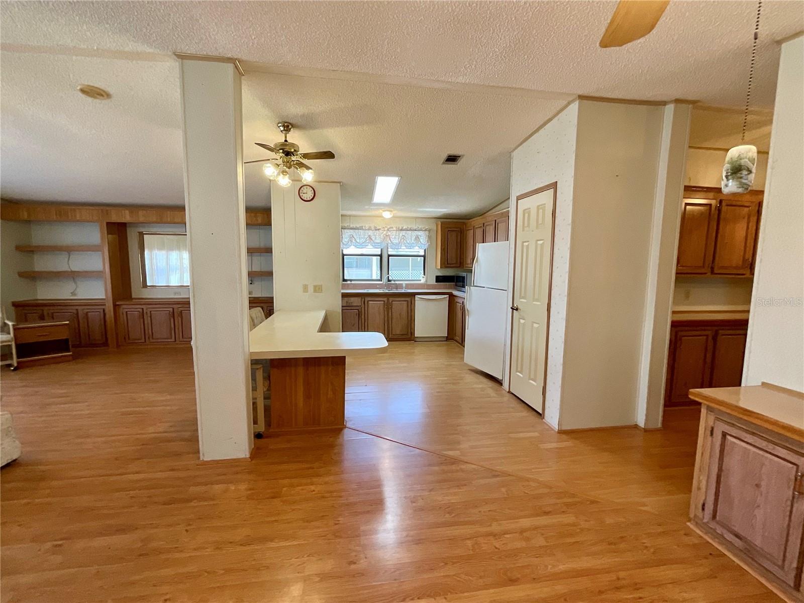 35935 TANDA CIR, ZEPHYRHILLS, FL — photo 12