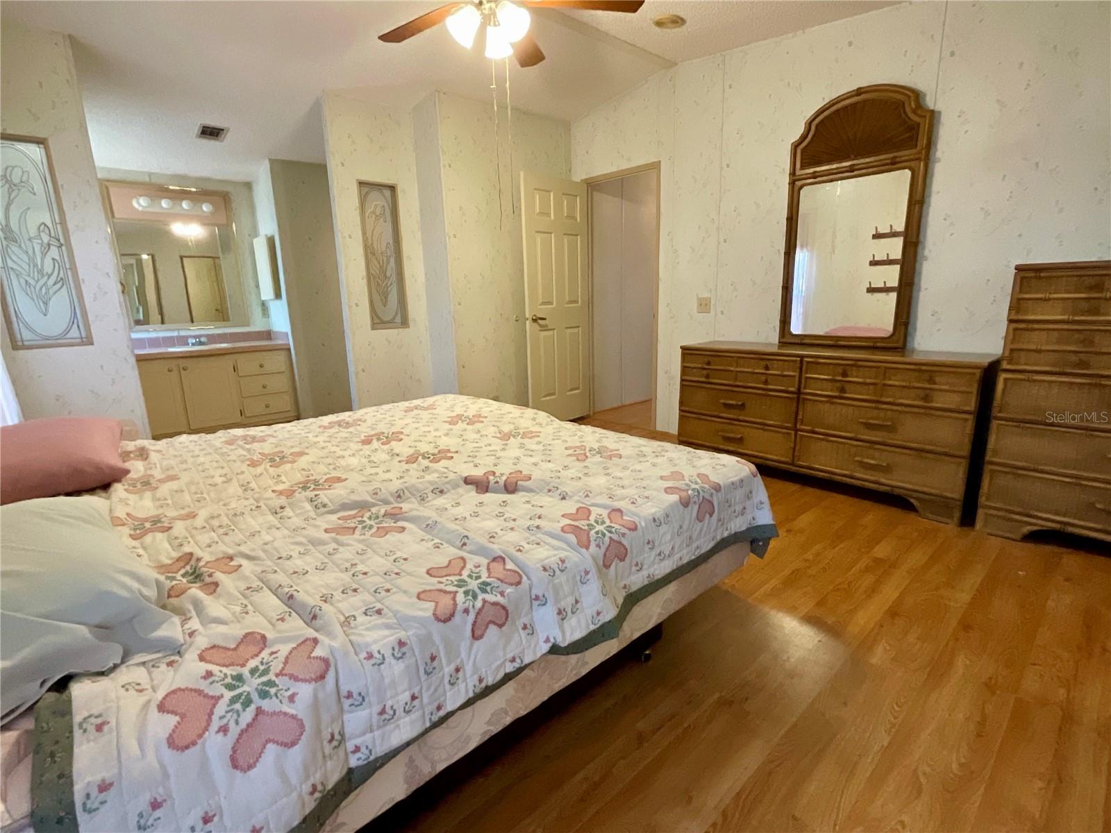 35935 TANDA CIR, ZEPHYRHILLS, FL — photo 17