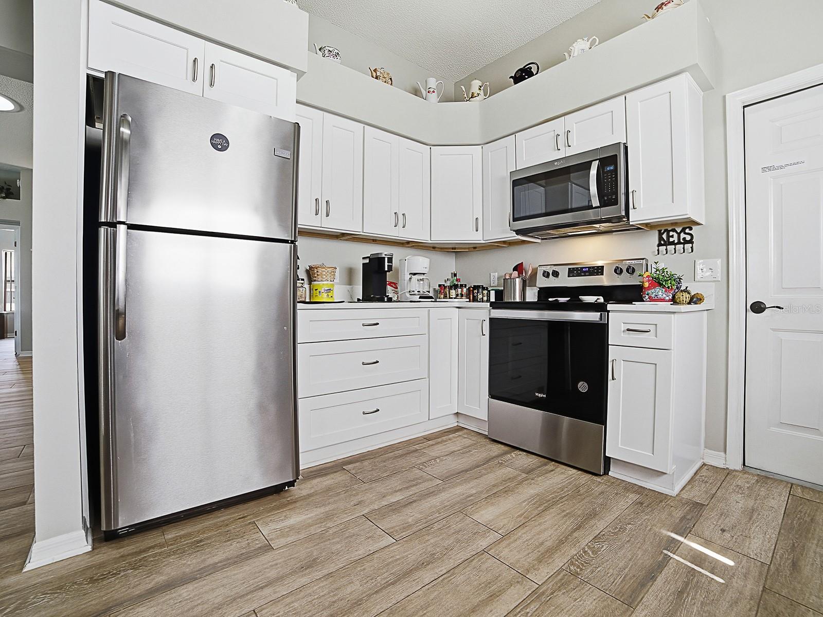 820 CORTEZ AVE, THE VILLAGES, FL — photo 30