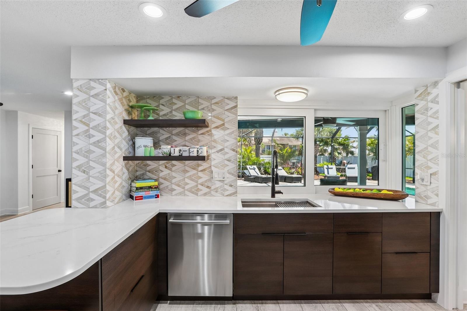 3203 HIBISCUS DR W, BELLEAIR BEACH, FL — photo 16