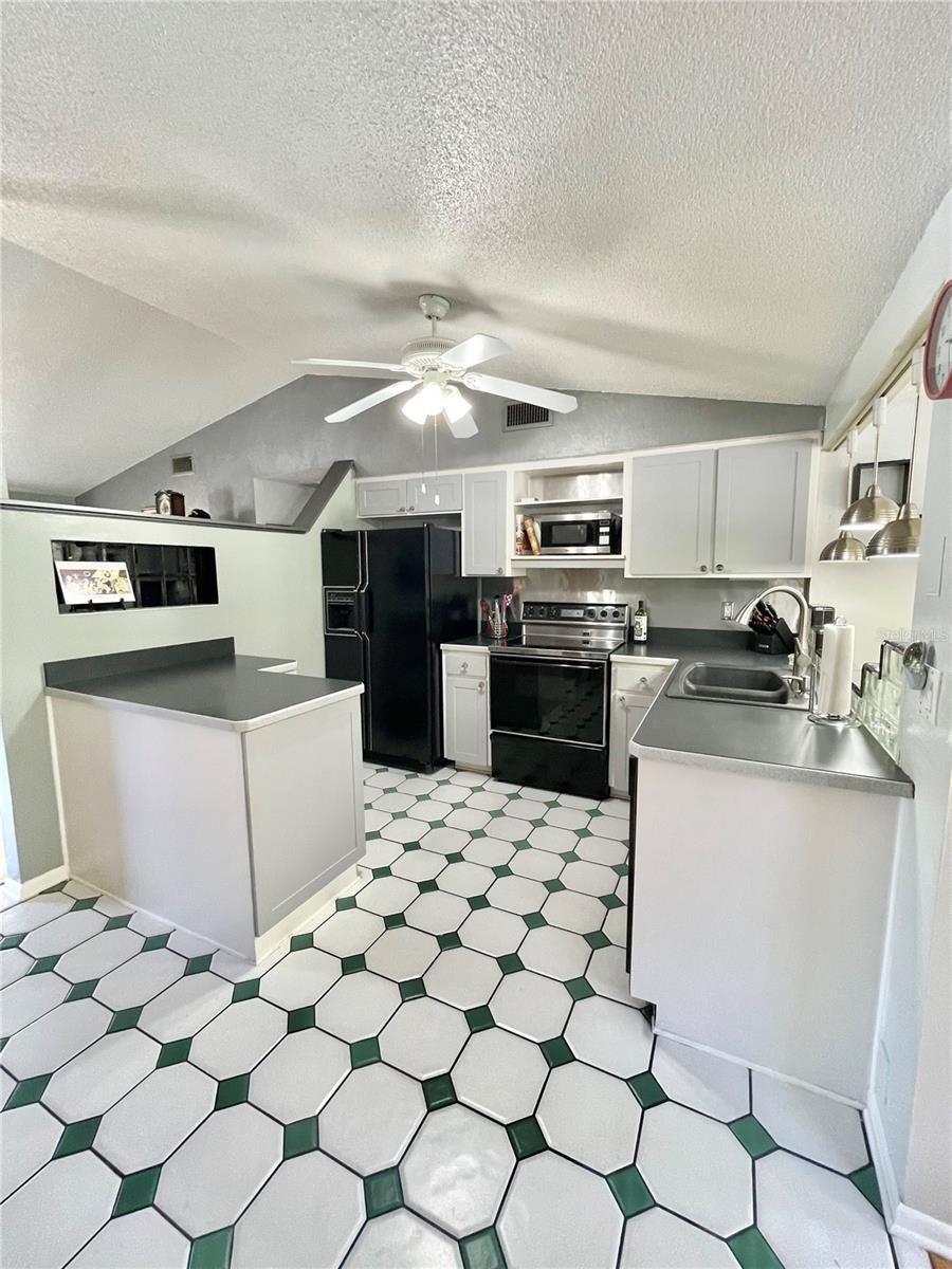 6944 LARCHMONT AVE, NEW PORT RICHEY, FL — photo 7
