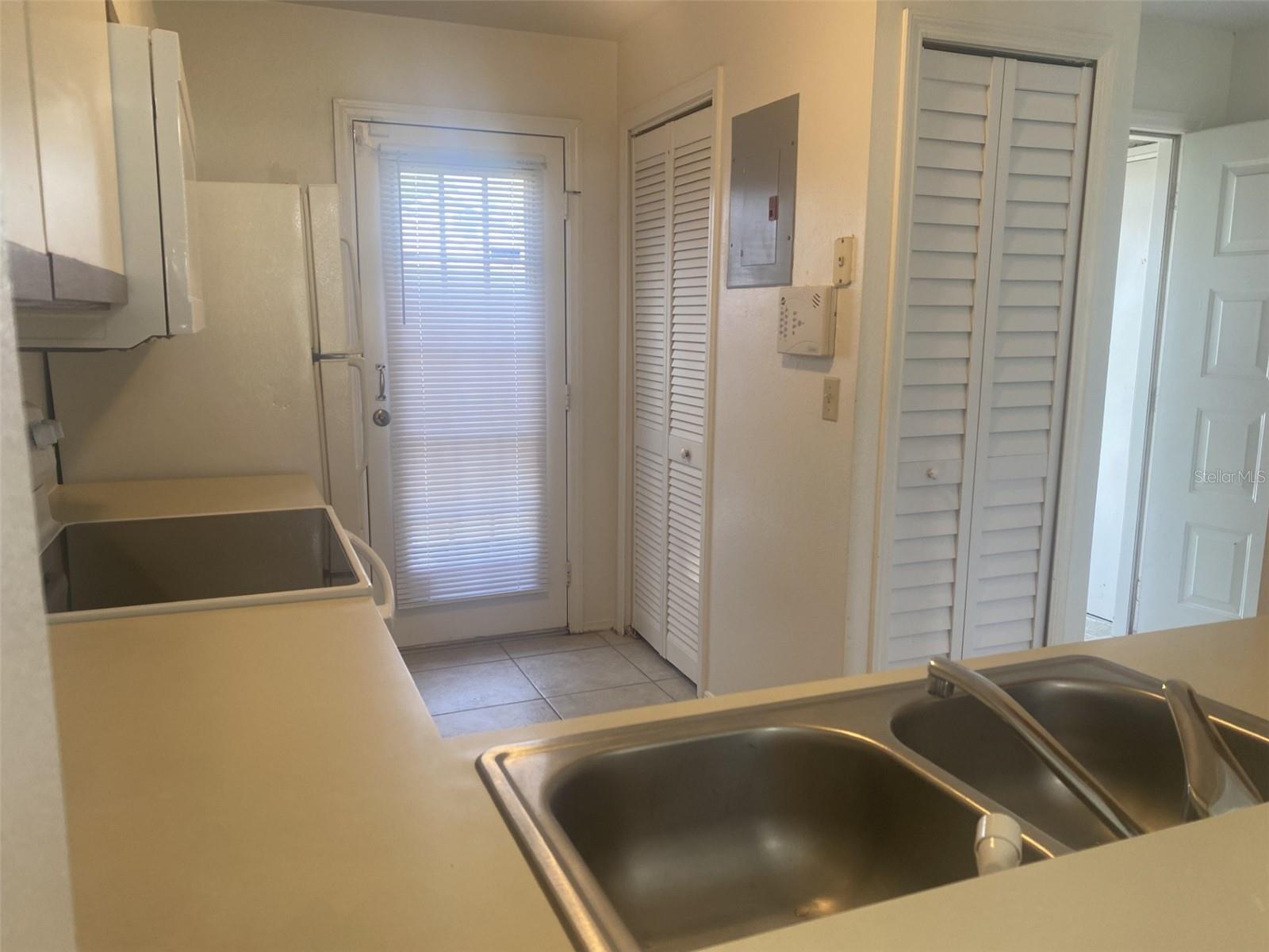 42 PINE ISLAND CIR, KISSIMMEE, FL — photo 9