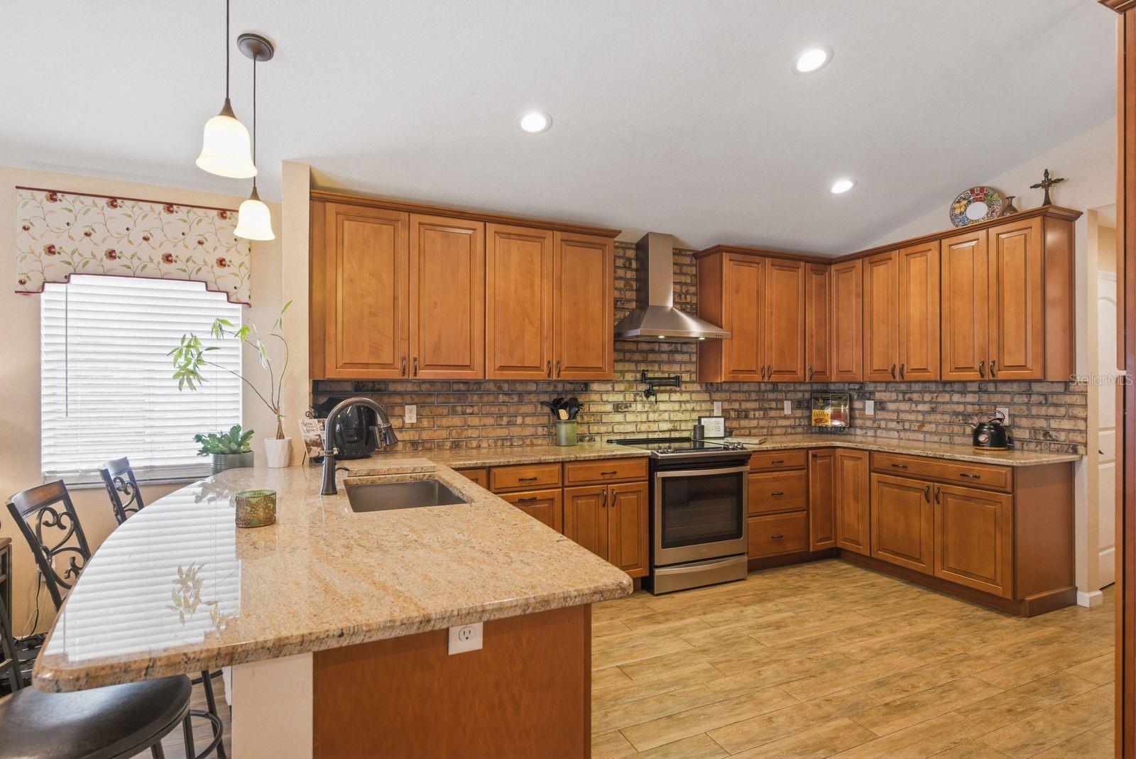 3228 BENTLEY DR, PALM HARBOR, FL — photo 11