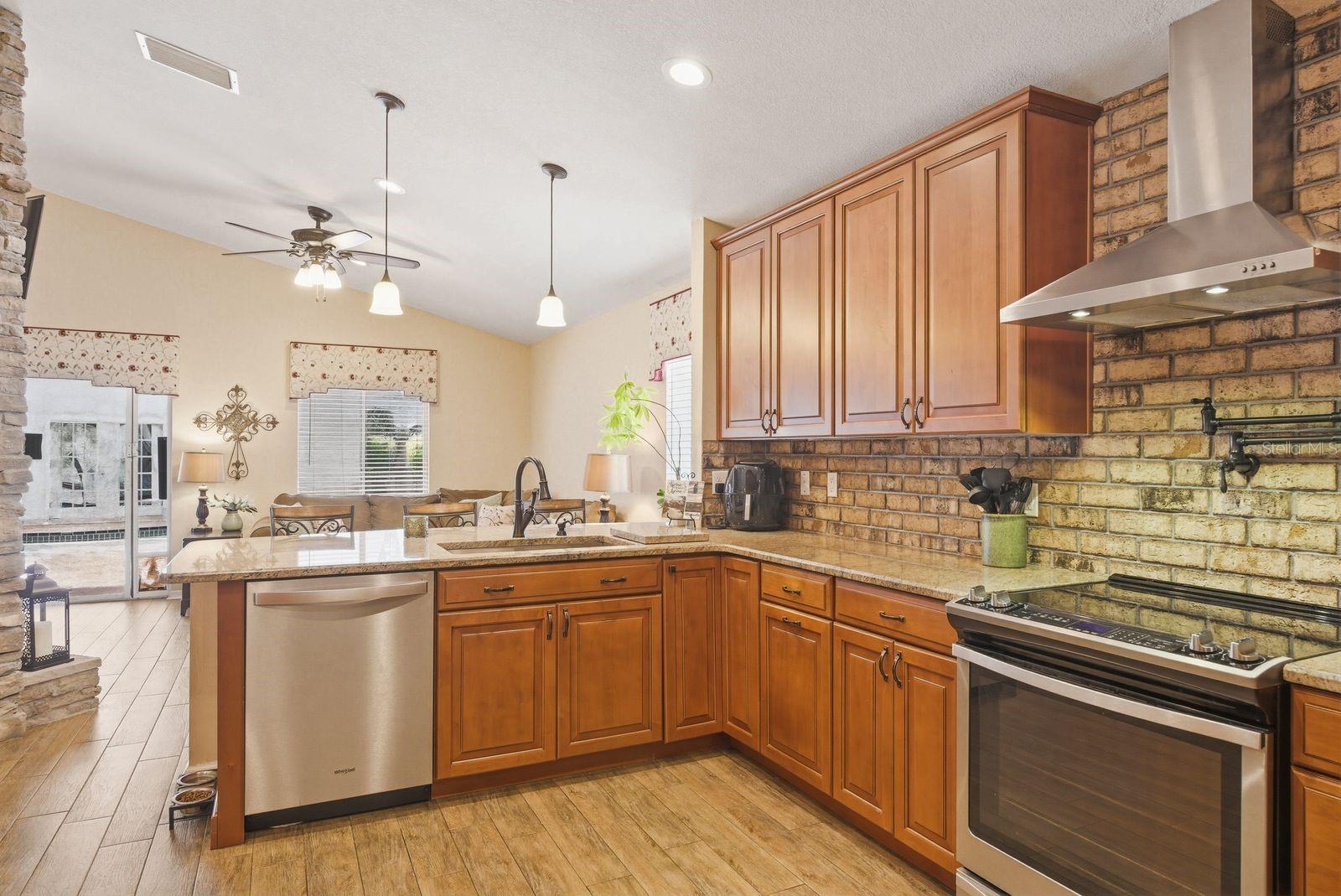 3228 BENTLEY DR, PALM HARBOR, FL — photo 15