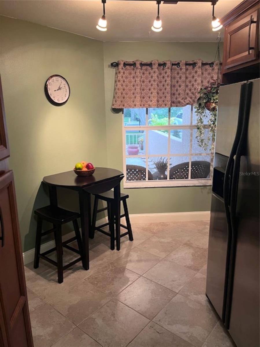 3047 OVERLOOK PL, CLEARWATER, FL — photo 9
