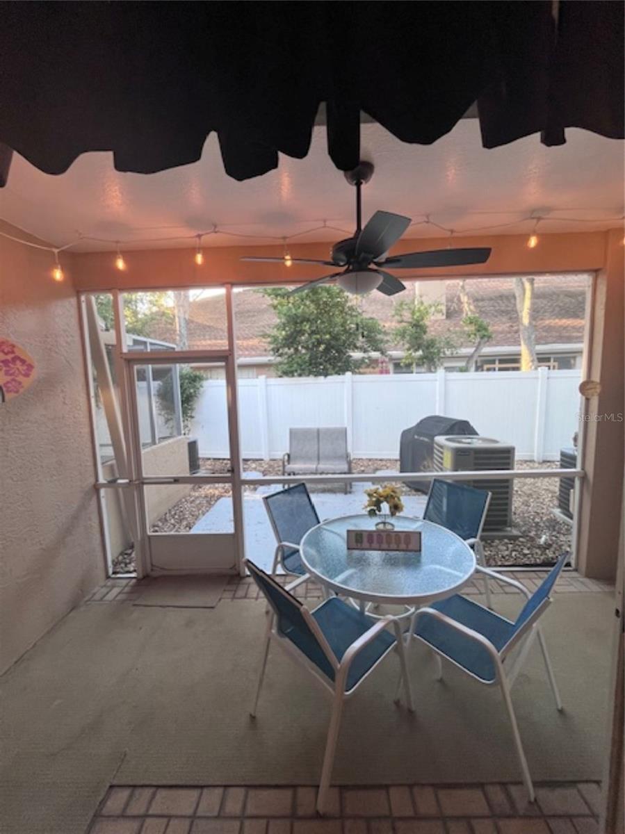 3047 OVERLOOK PL, CLEARWATER, FL — photo 17