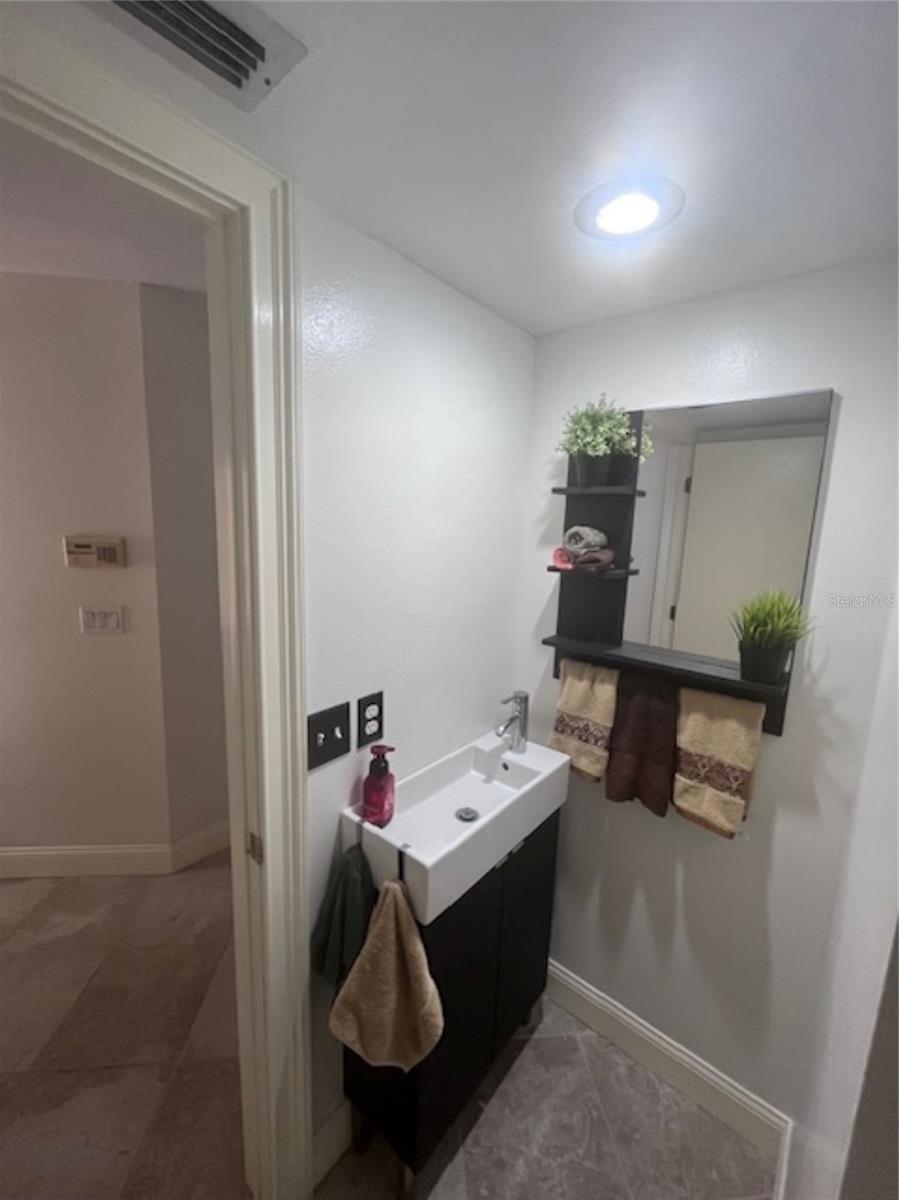 3047 OVERLOOK PL, CLEARWATER, FL — photo 20