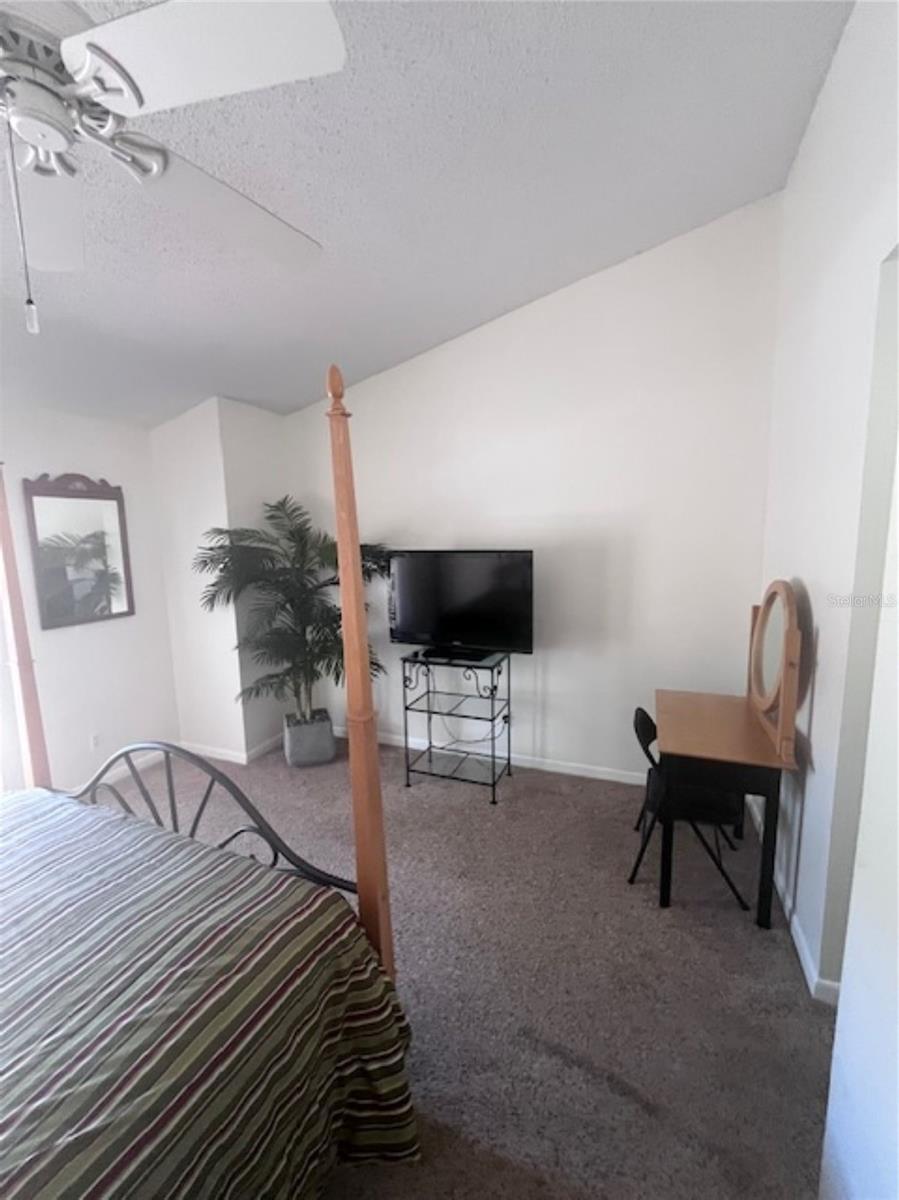 3047 OVERLOOK PL, CLEARWATER, FL — photo 27