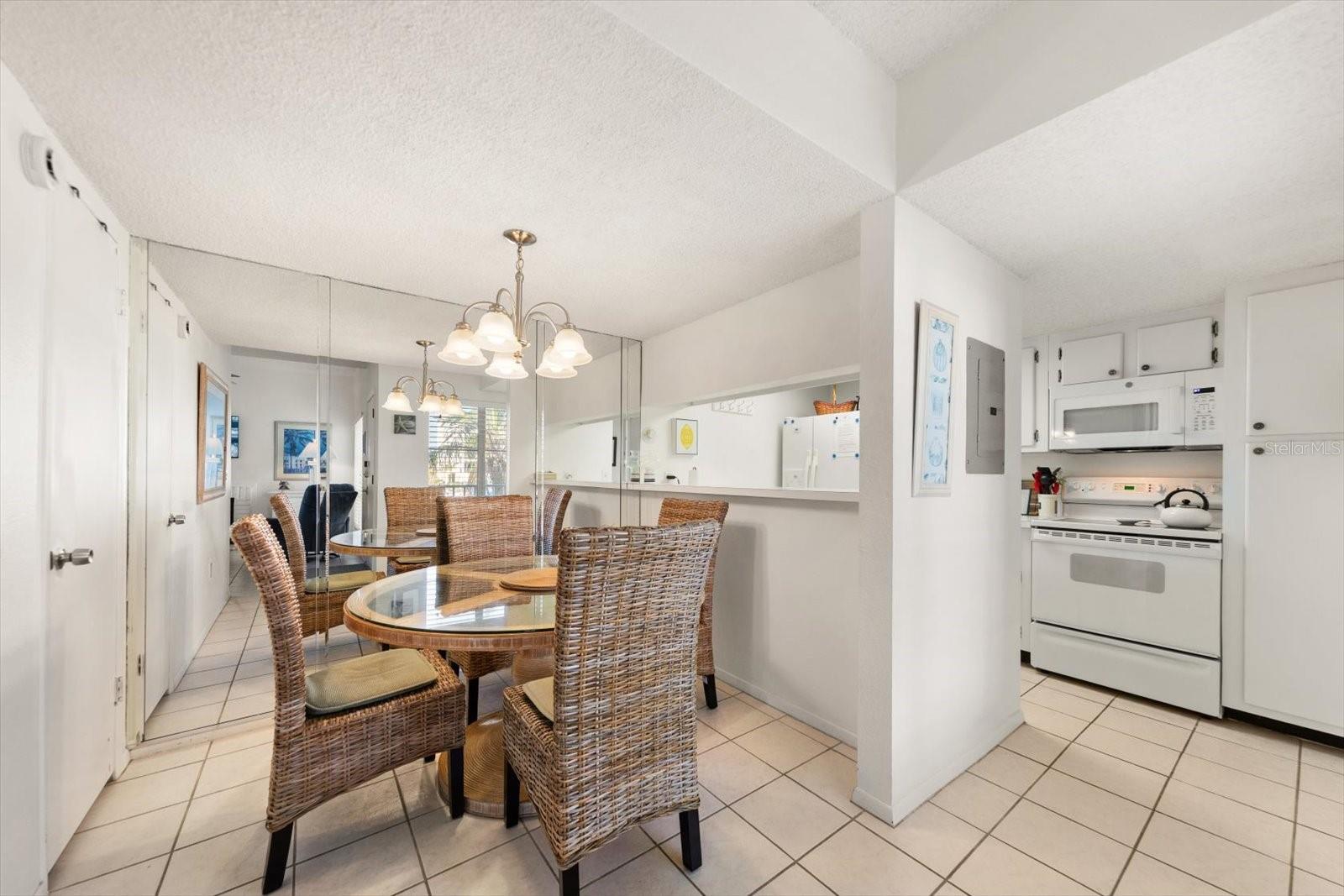 179 MEDALLION BLVD #H, MADEIRA BEACH, FL — photo 7