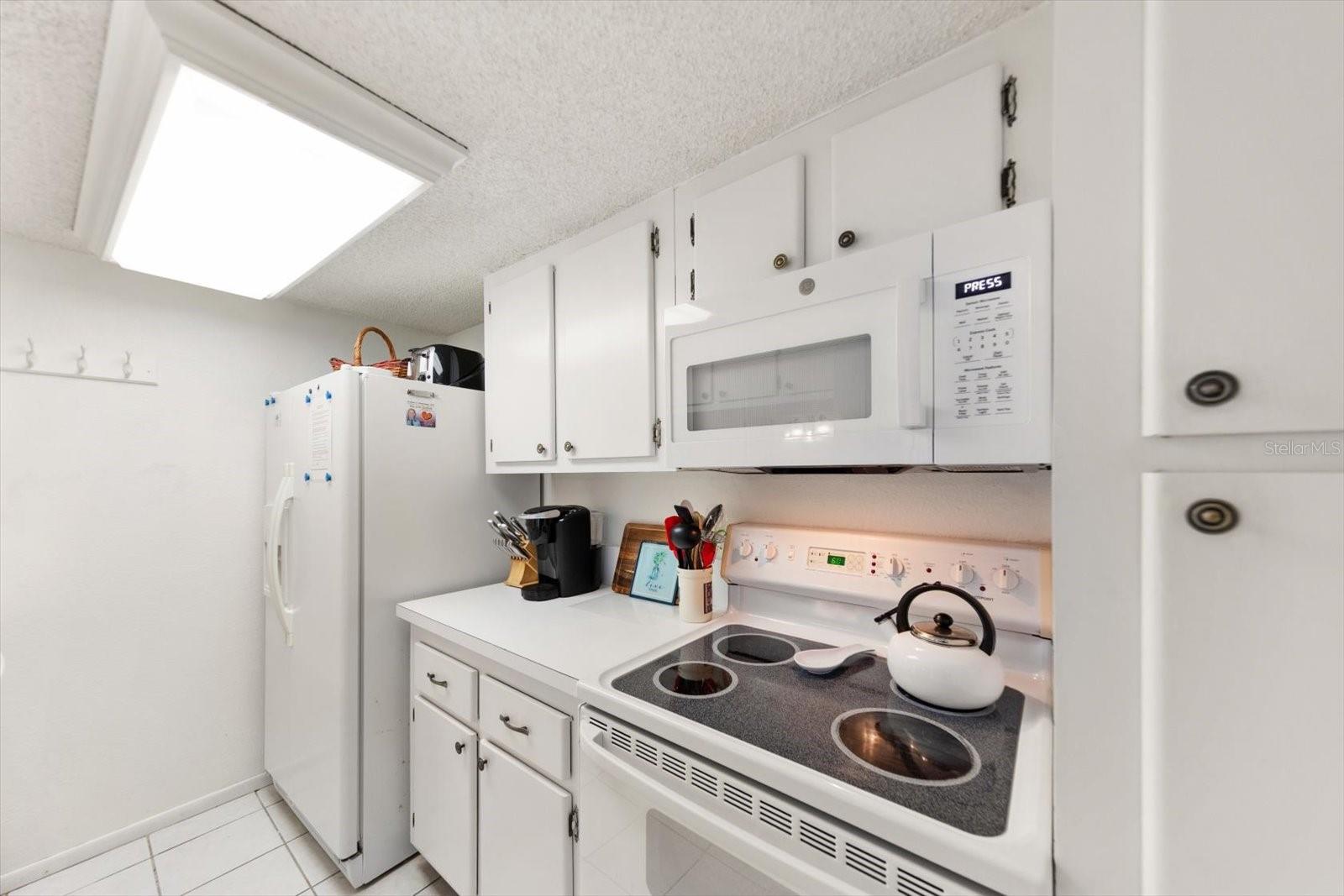 179 MEDALLION BLVD #H, MADEIRA BEACH, FL — photo 10