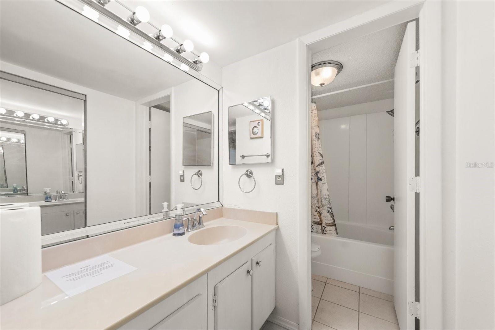 179 MEDALLION BLVD #H, MADEIRA BEACH, FL — photo 23