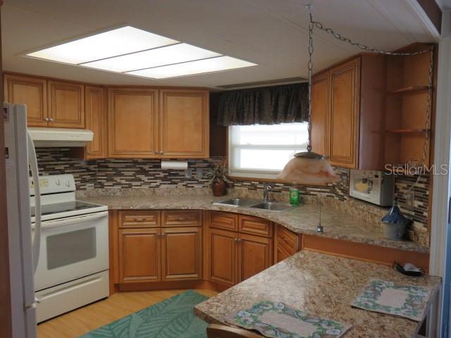2107 PALMA SOLA BLVD #8, BRADENTON, FL — photo 3