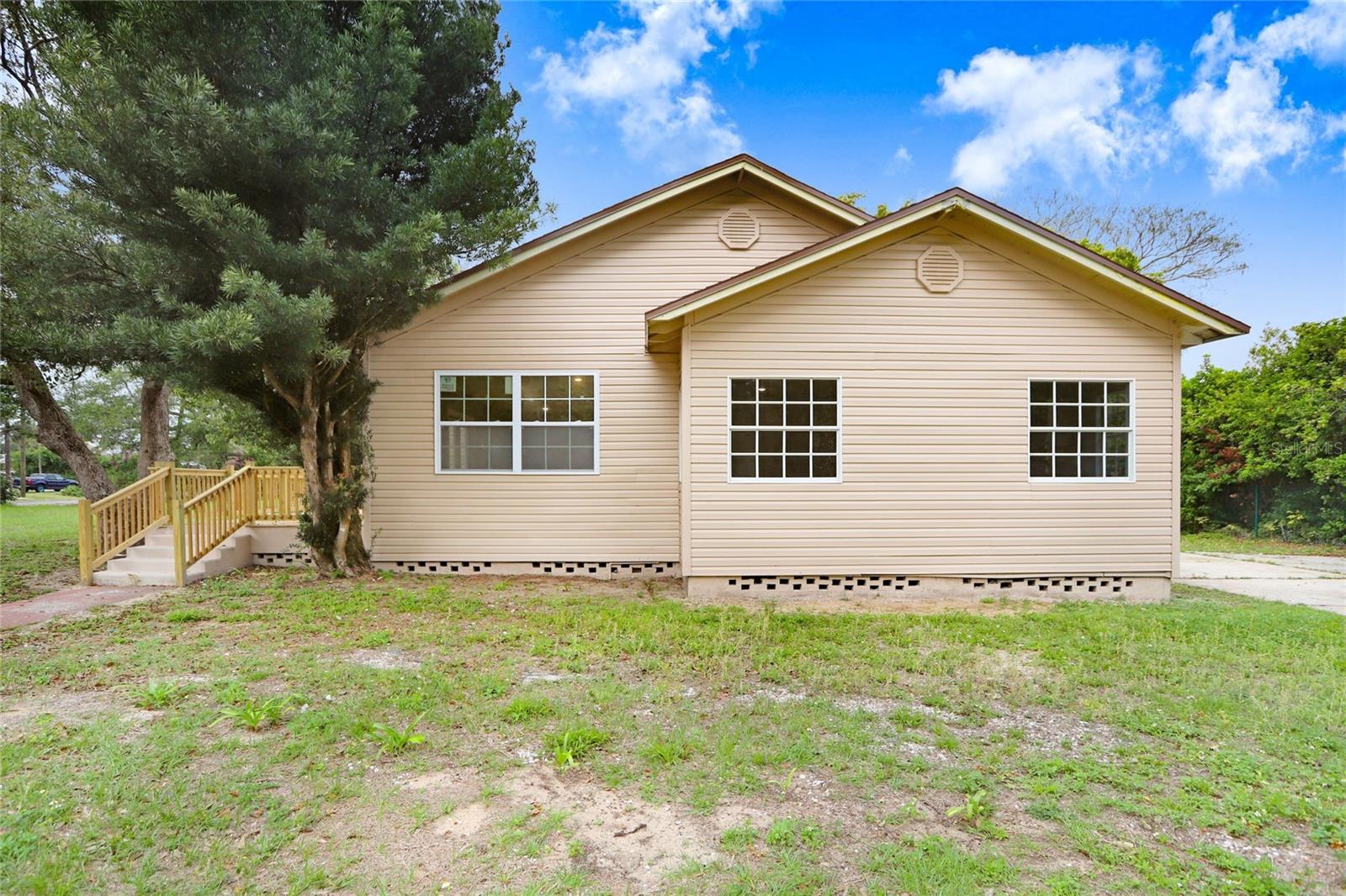 310 S DELANEY AVE, AVON PARK, FL — photo 4