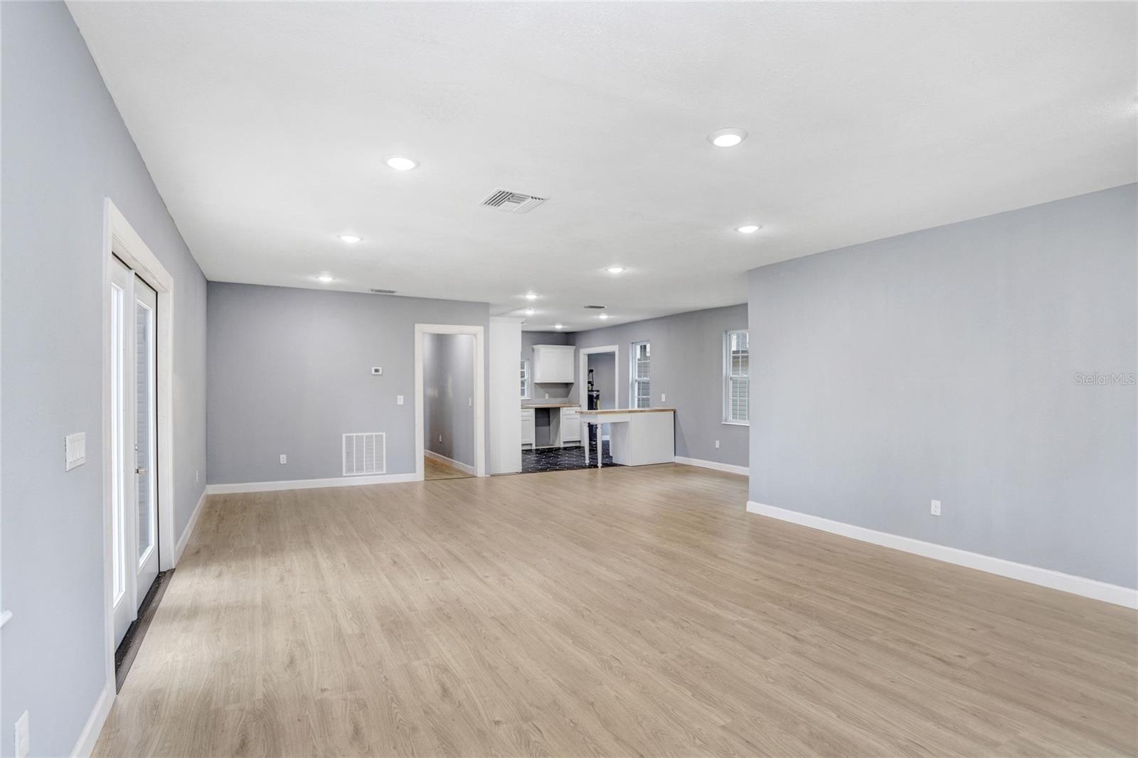 310 S DELANEY AVE, AVON PARK, FL — photo 13