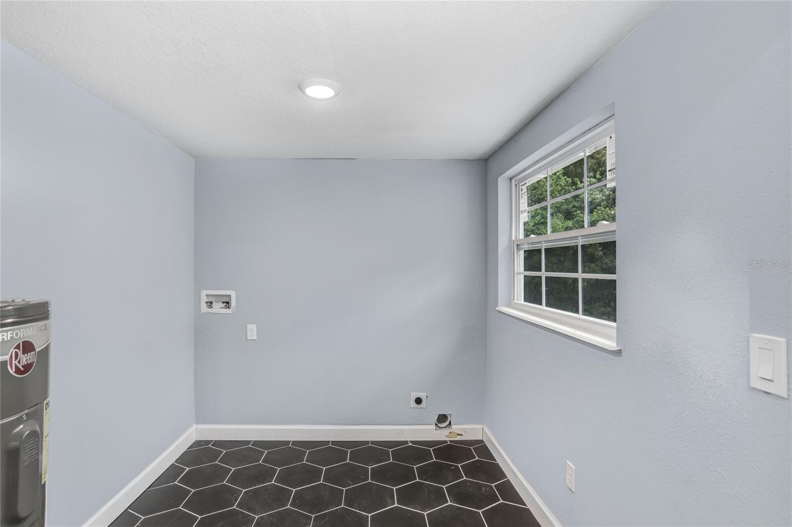 310 S DELANEY AVE, AVON PARK, FL — photo 21