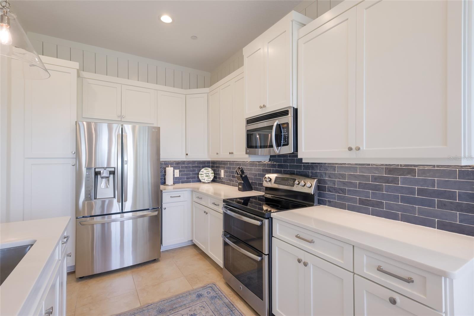 258 SAPPHIRE LAKE DR #202, BRADENTON, FL — photo 13