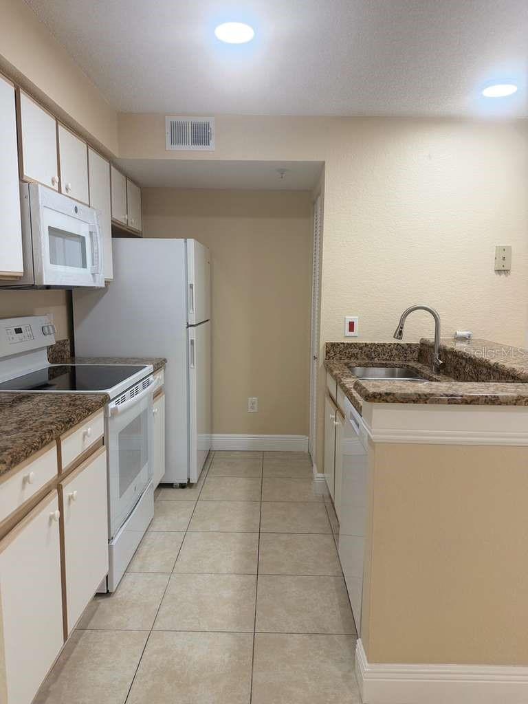 2208 ANTIGUA PL #926, KISSIMMEE, FL — photo 6