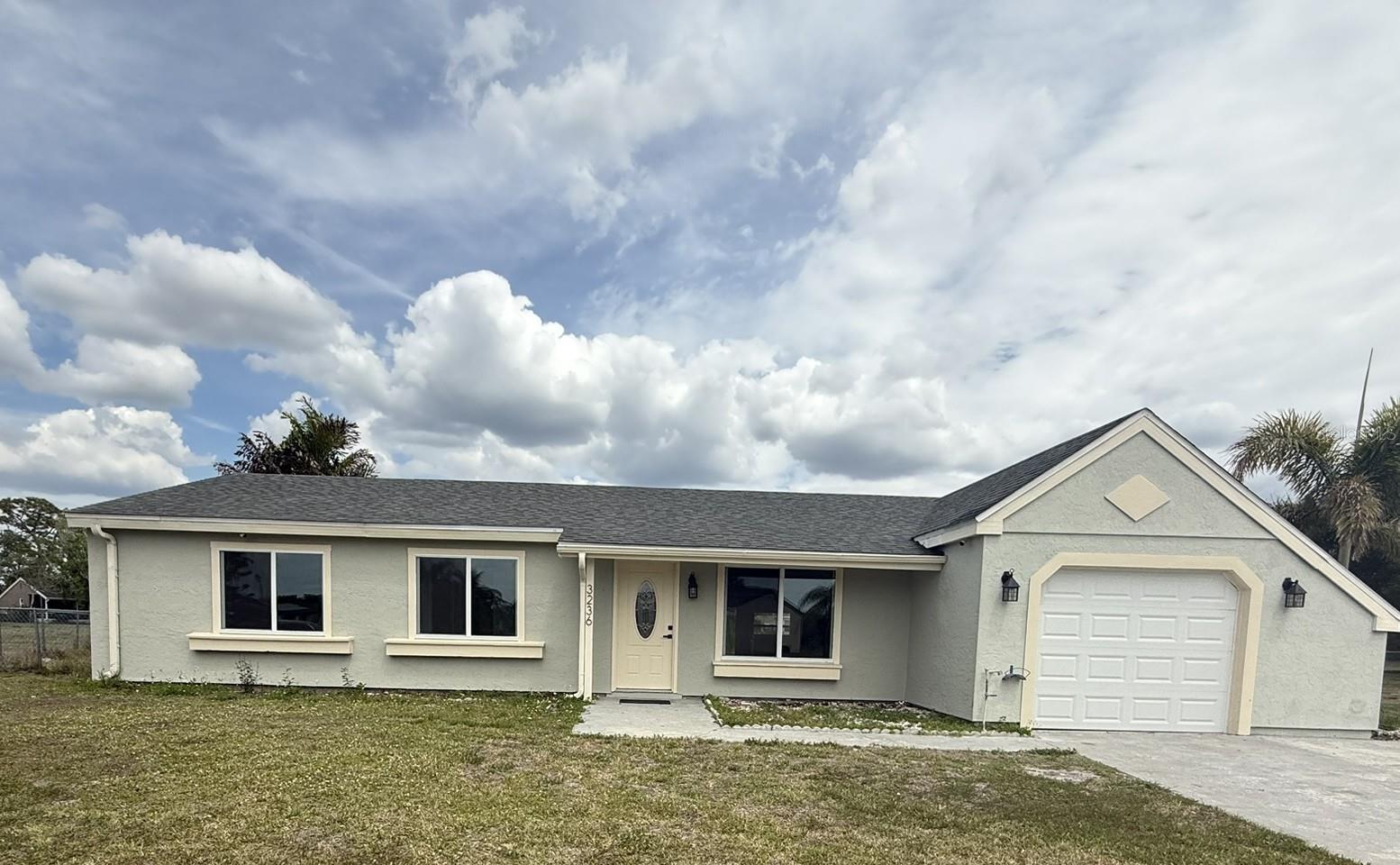3236 MONTCLAIR CIR, NORTH PORT, FL