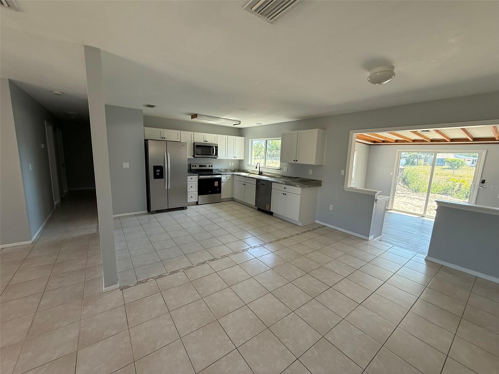 3236 MONTCLAIR CIR, NORTH PORT, FL — photo 7