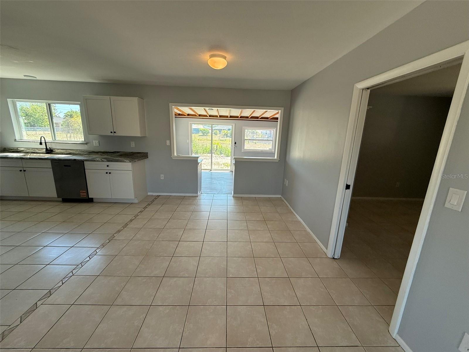3236 MONTCLAIR CIR, NORTH PORT, FL — photo 10