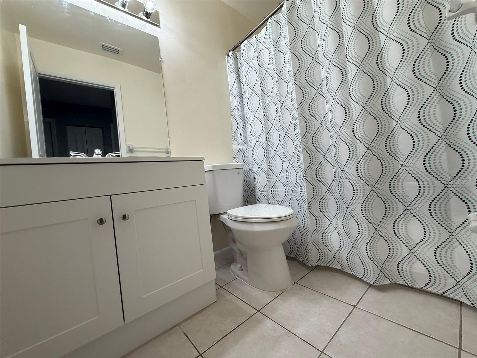 3236 MONTCLAIR CIR, NORTH PORT, FL — photo 17