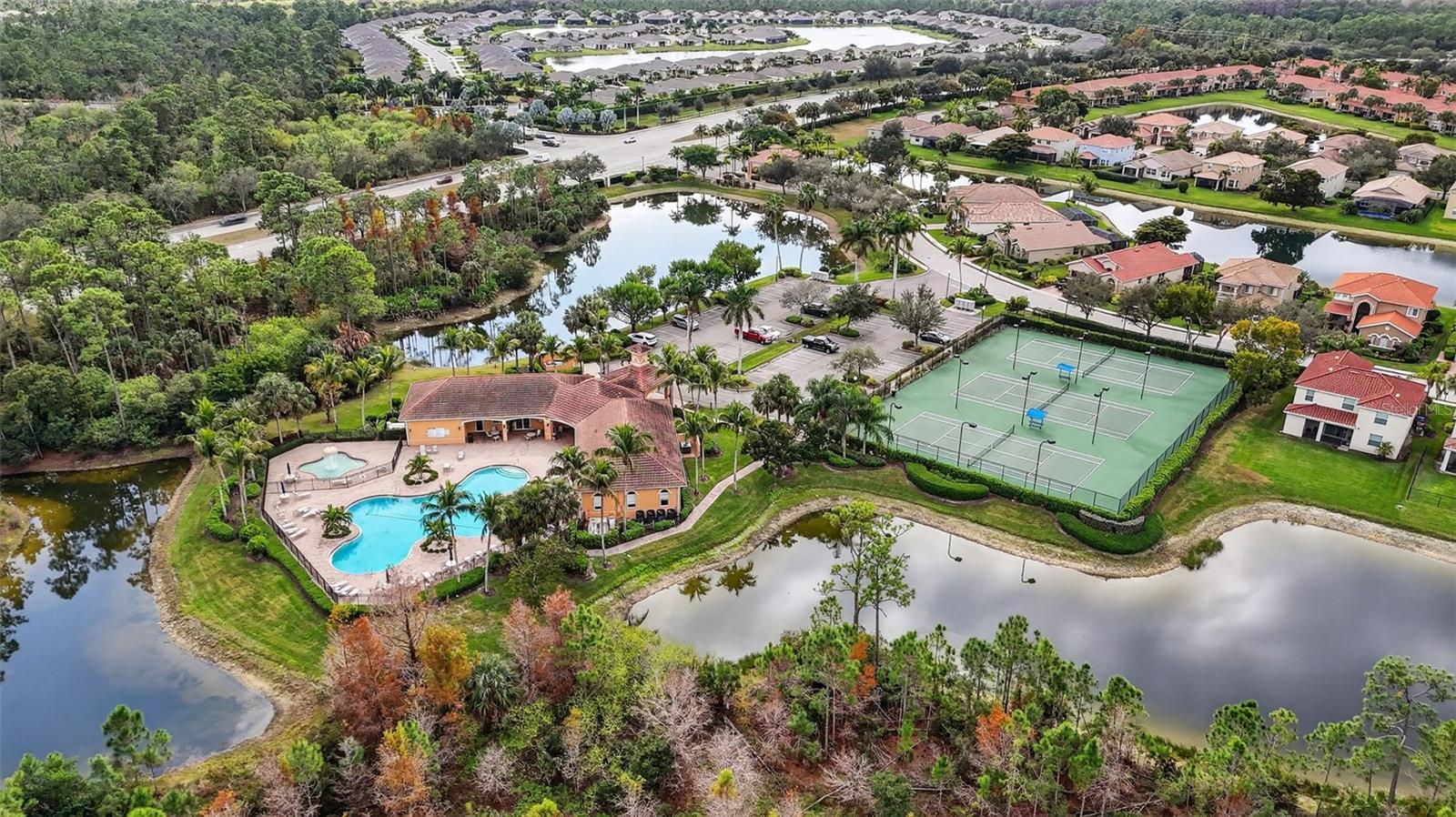 3535 DANDOLO CIR, CAPE CORAL, FL — photo 58