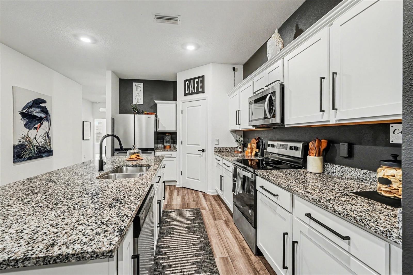 35739 BUTTONWEED TRL, ZEPHYRHILLS, FL — photo 15